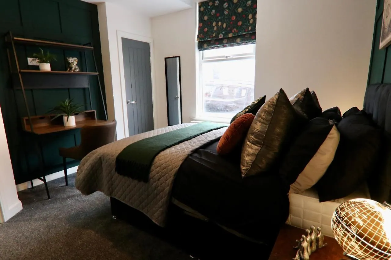 Boutique 5 Bed Home On Birdwell Road - Free Parking Sheffield Affittacamere