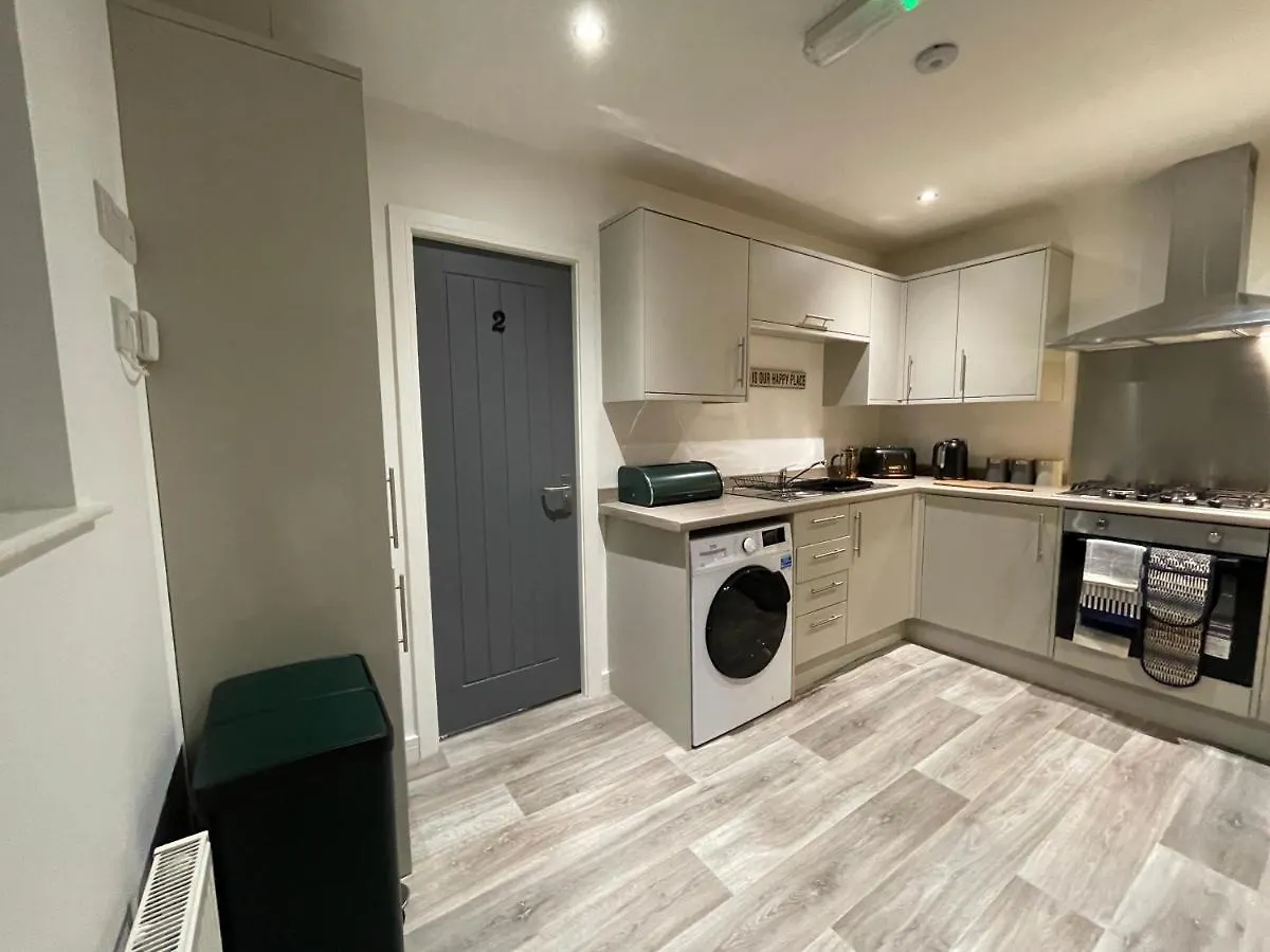 Boutique 5 Bed Home On Birdwell Road - Free Parking Sheffield