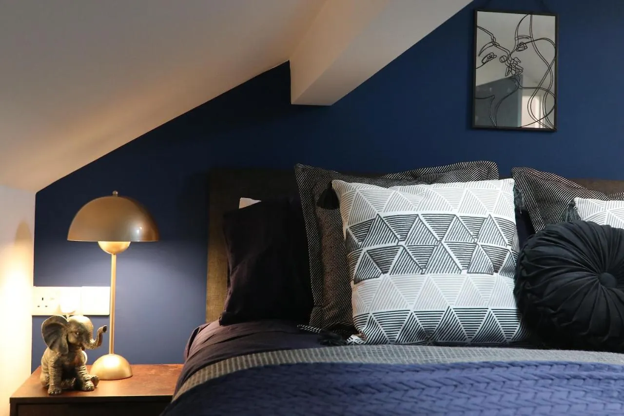 Boutique 5 Bed Home On Birdwell Road - Free Parking Sheffield 0*,  Regno Unito