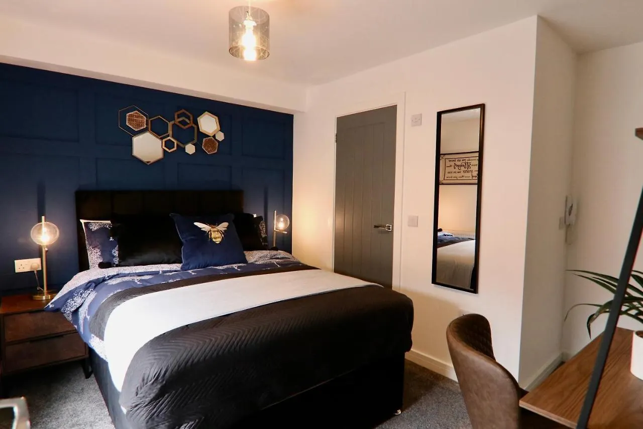 Boutique 5 Bed Home On Birdwell Road - Free Parking Sheffield Affittacamere
